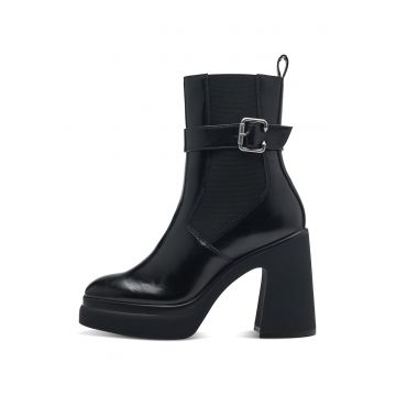 Botine cu toc masiv