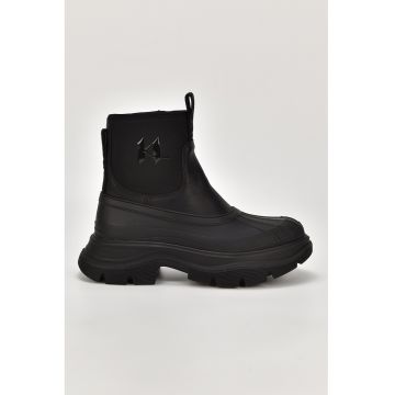 Ghete de piele cu insertii de material textil