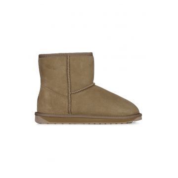 Ghete de piele intoarsa fara inchidere Stinger Ghete de piele intoarsa fara inchidere Stinger