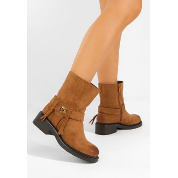Ghete dama Alasika camel