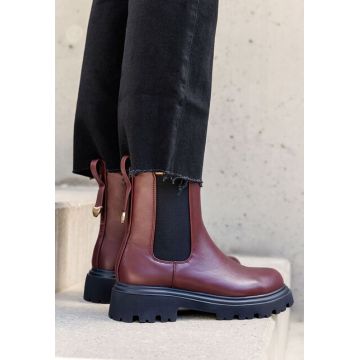 Ghete dama Alidea bordo