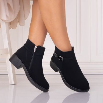 Ghete Dama Imblanite Negre din Piele Ecologica Intoarsa Amarea Ghete Dama Imblanite Negre din Piele Ecologica Intoarsa Amarea