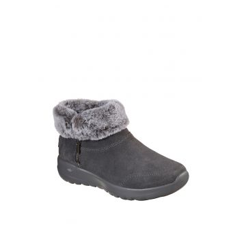 Ghete de piele intoarsa cu garnitura de blana sintetica On The Go Joy