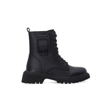 Ghete din piele