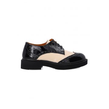 Pantofi din piele lacuita