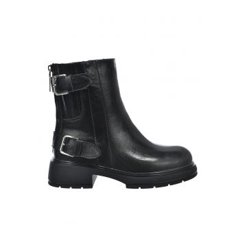 Ghete de piele
