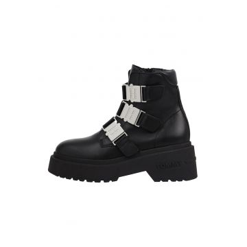 Ghete de piele cu aspect masiv Ghete de piele cu aspect masiv