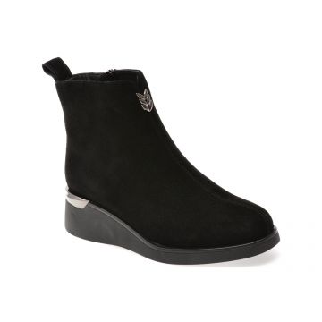 Ghete GRYXX negre, DX01352, din piele intoarsa