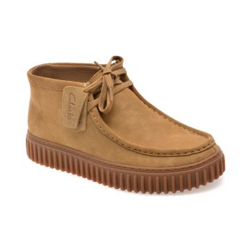 Ghete CLARKS bej, TORHILL HI, din piele intoarsa