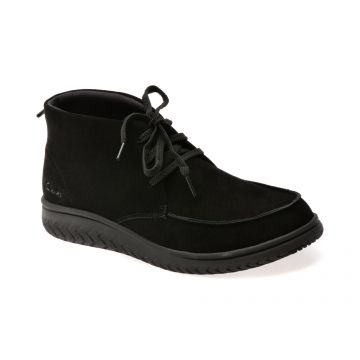 Ghete CLARKS negre, RELAX LITE MOC, din piele intoarsa