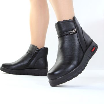 Ghete negre usoare Mela Ghete negre usoare Mela