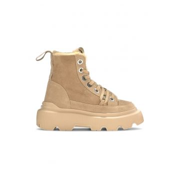 Bocanci de piele cu talpa masiva