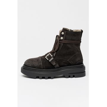 Bocanci din piele cu catarama decorativa