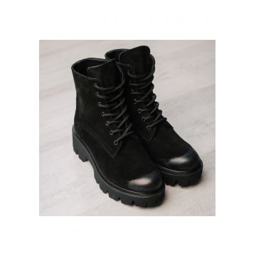 Bocanci din piele intoarsa - cu siret Classic