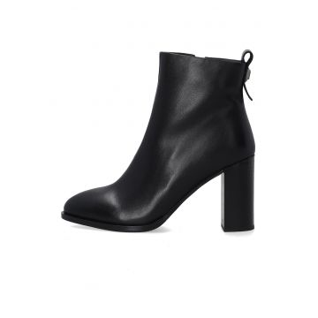 Ghete clasice negre cu partea superioara neteda - talpa