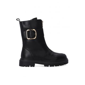 Ghete din piele naturala cu catarama decorativa