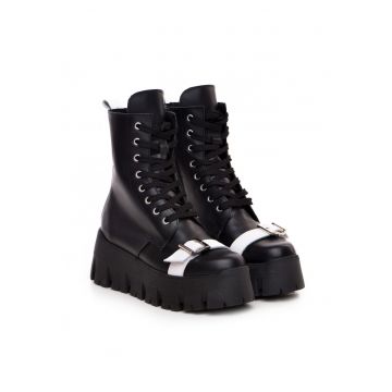 Bocanci Valeria Piele Neteda Neagra cu Detaliu Alb