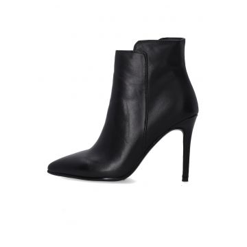 Botine de dama din piele cu toc inalt si caramb asimetric