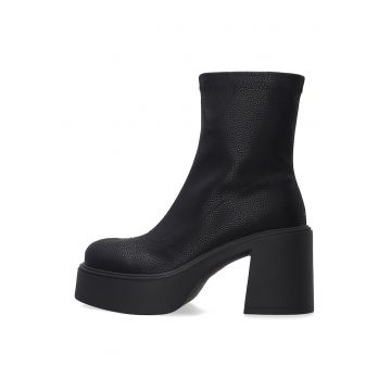 Botine din piele granulata cu toc masiv
