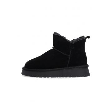 Cizme de zapada negre izolate din piele intoarsa naturala de dama