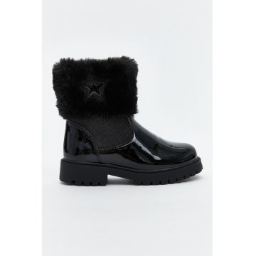 Ghete cu blana sintetica