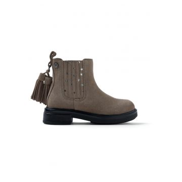 Ghete de piele intoarsa cu franjuri