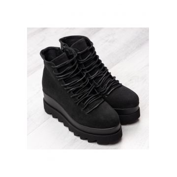 Ghete din piele intoarsa Lyon