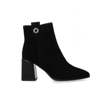 Ghete elegante cu toc inalt din piele intoarsa neagra