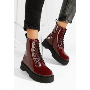 Bocanci lacuiti dama Hiendra grena