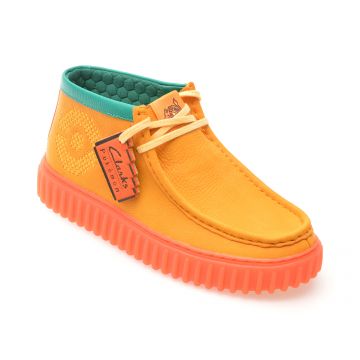 Ghete CLARKS portocalii, TORHILL EXPLORE, din piele naturala