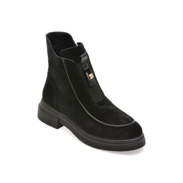 Ghete GRYXX negre, 18869, din piele intoarsa