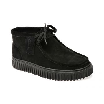 Ghete CLARKS negre, TORHILL HI, din piele intoarsa