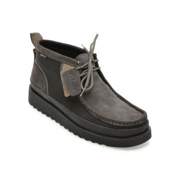 Ghete CLARKS negre, WALLABEE FTR GTX, din piele intoarsa