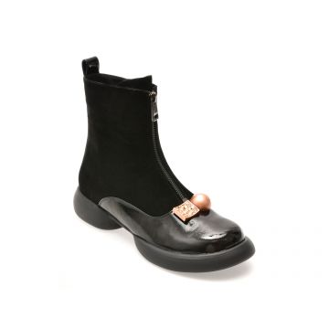 Ghete GRYXX negre, 5W306, din piele intoarsa