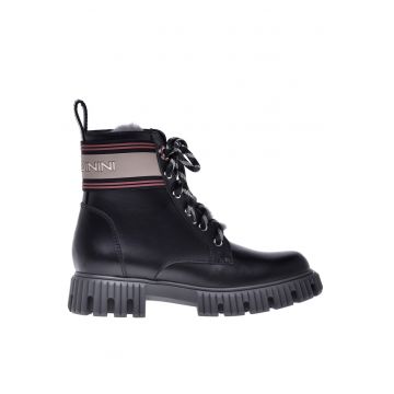 Bocanci din piele cu garnitura cu logo