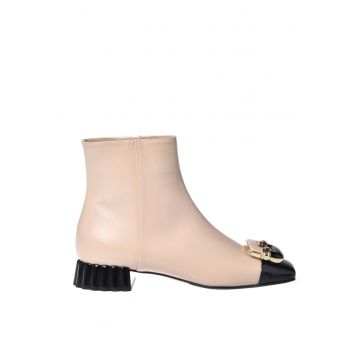 Botine din piele cu varf patrat
