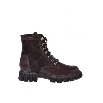 Ghete din piele cu garnitri din piele intoarsa