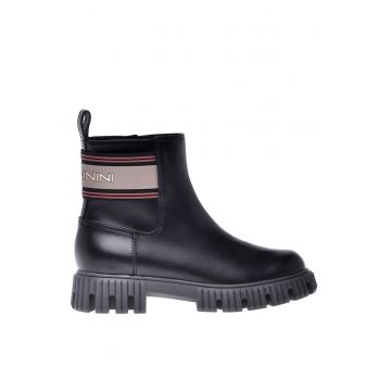 Ghete din piele cu logo