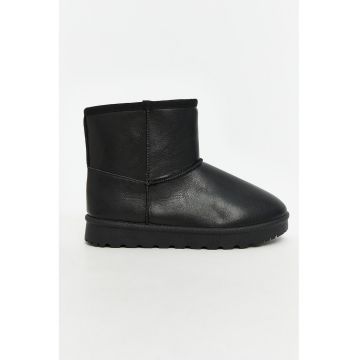 Ghete din piele ecologica