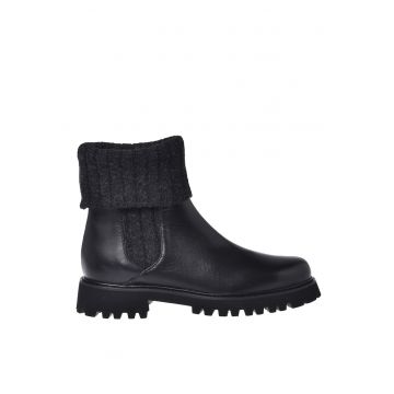 Ghete din piele si lana