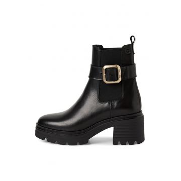 Botine de piele cu catarama