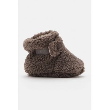Botosei din blana shearling