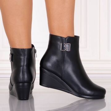 Ghete Dama Imblanite Negre din Piele Ecologica Madisya