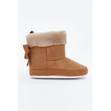 Ghete din material textil cu inchidere velcro