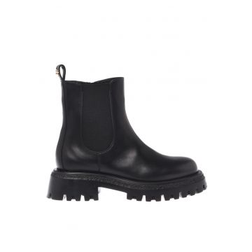 Ghete din piele cu garnitura din material textil