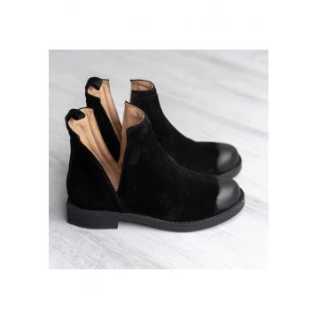 Ghete din piele intoarsa cu decupaj lateral V-Shape 2.0