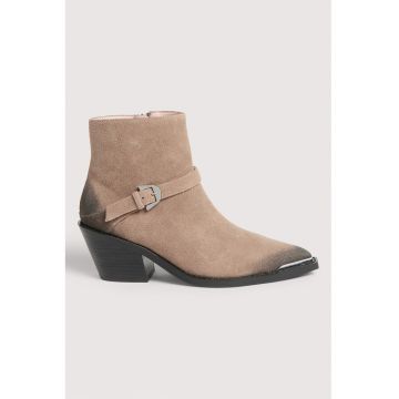 Botine din piele intoarsa cu toc cuban