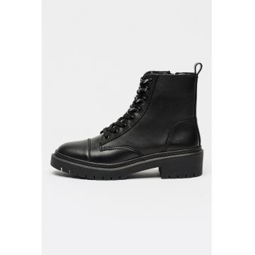 Ghete din piele cu sireturi