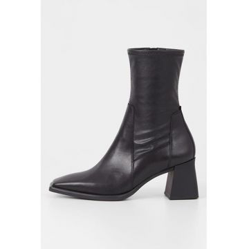 Botine de piele cu varf patrat