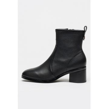 Botine din piele cu fermoar si toc